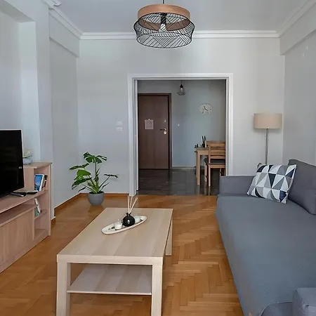 Apartment Entire Apt, 3rd Floor, 1 Bedroom