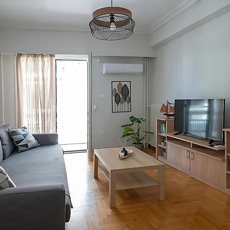 Entire Apt, 3rd Floor, 1 Bedroom אתונה
